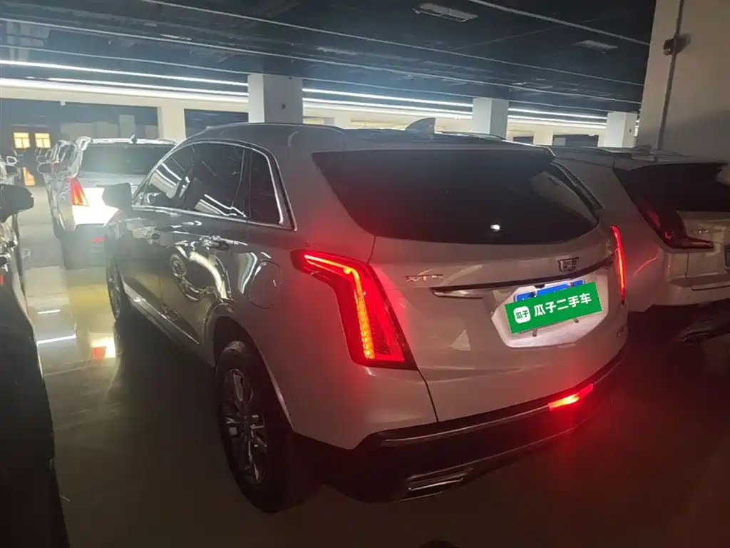 Cadillac XT5 2021 — фото 5