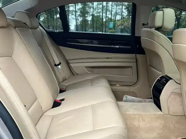BMW 7 Series 2011