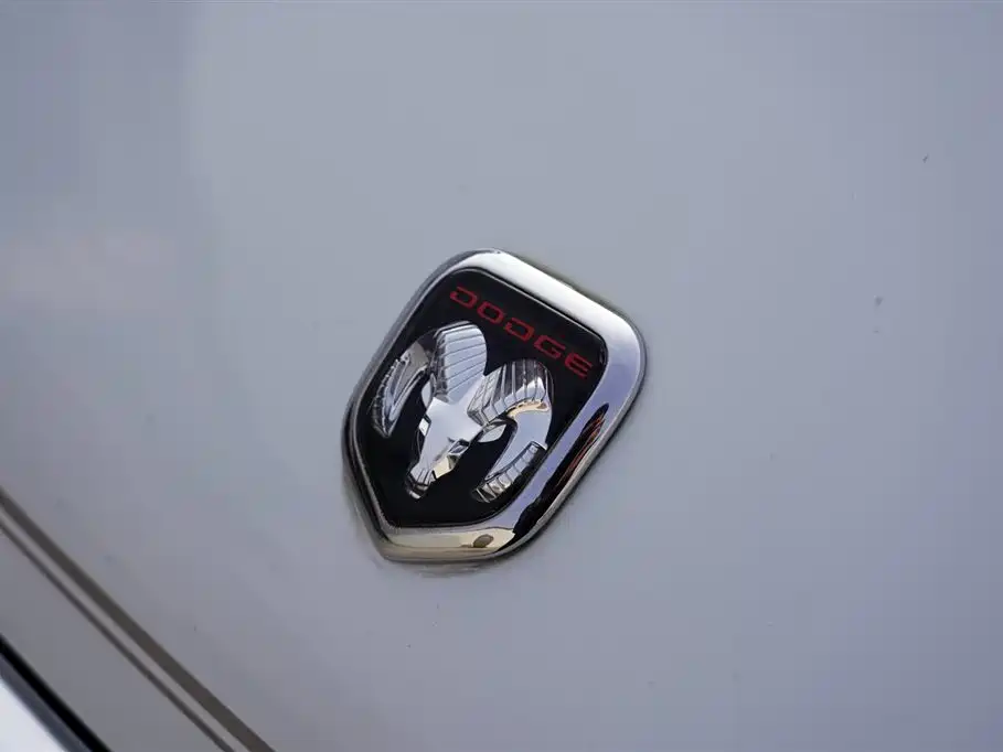 Dodge  2002 — фото 14
