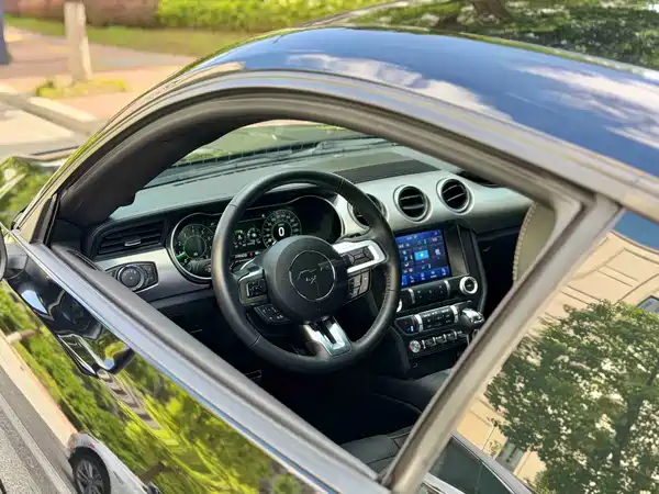 Ford Mustang 2021