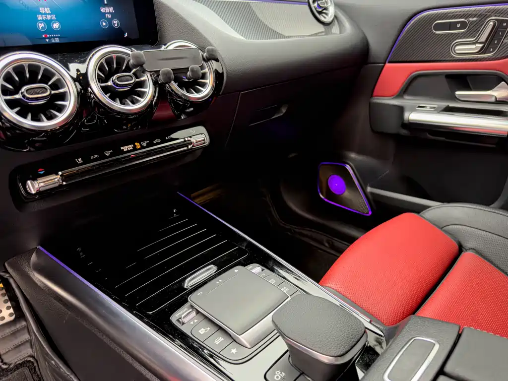 Mercedes-Benz GLA AMG 2023 — фото 22