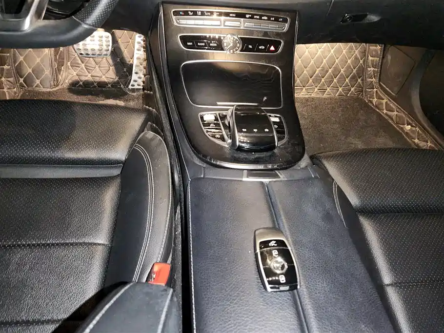 Mercedes-Benz E-Class 2018 — фото 16