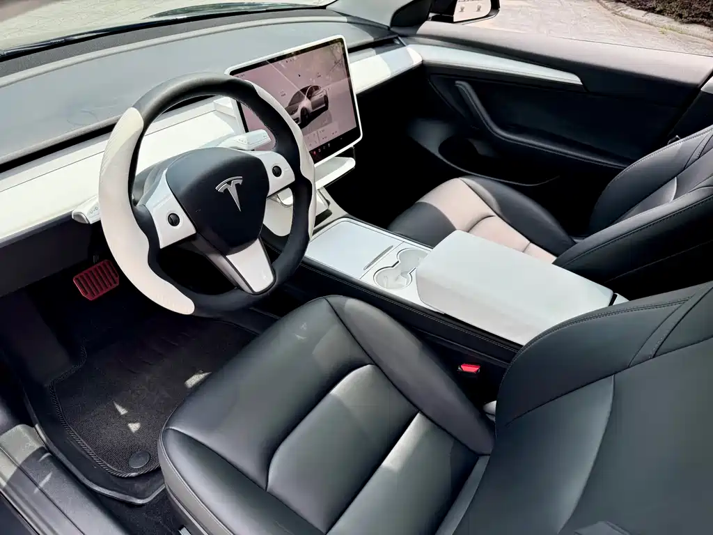 Tesla Model 3 2023 — фото 10