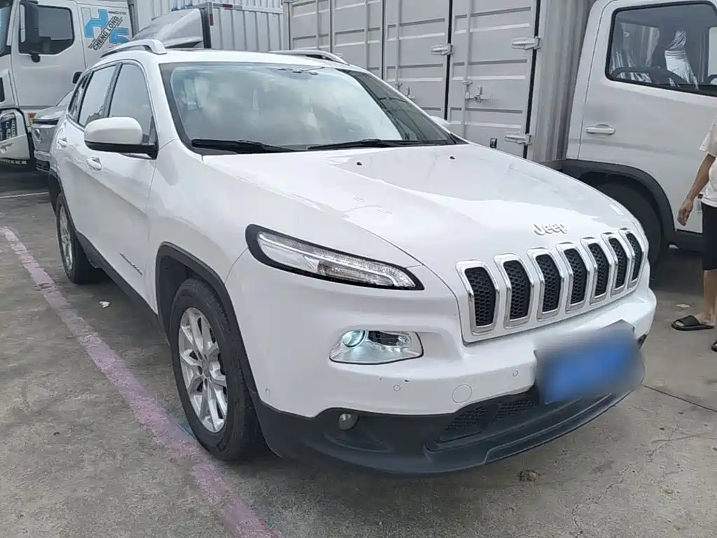 Jeep Cherokee 2016 — фото 22