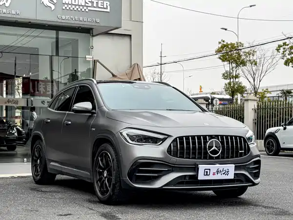 Mercedes-Benz GLA AMG 2021