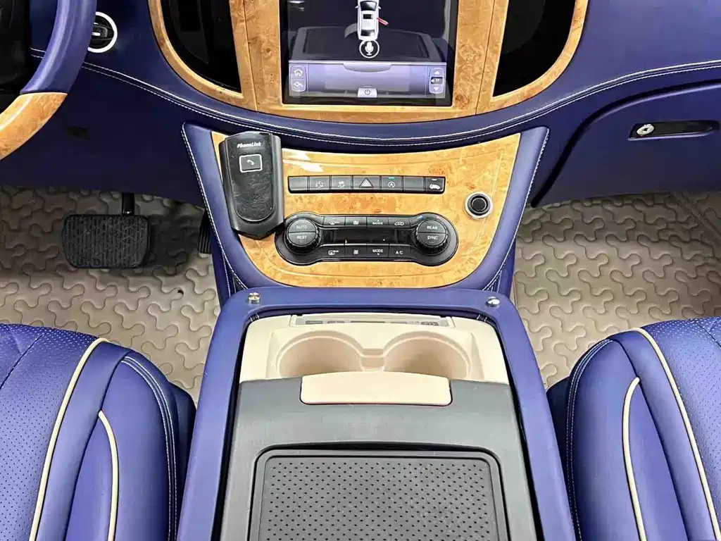 Mercedes-Benz Vito 2020 — фото 21