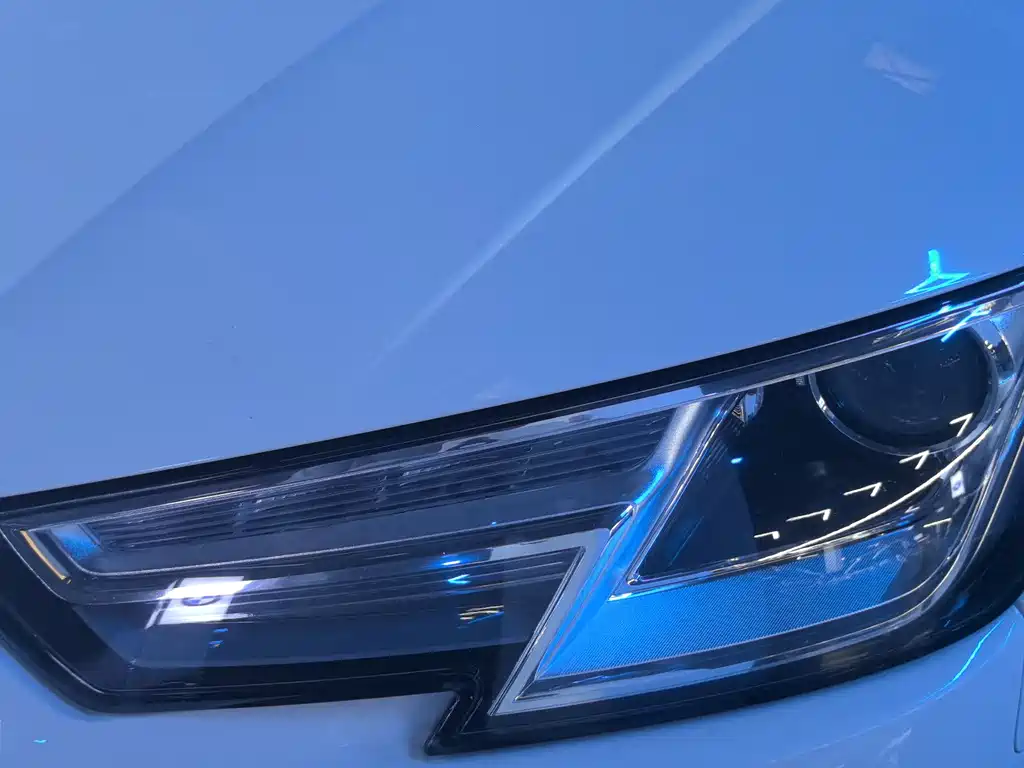 Audi A4L 2019 — фото 12