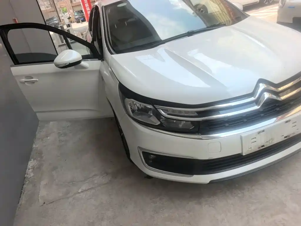 Citroën C4L 2017 — фото 4