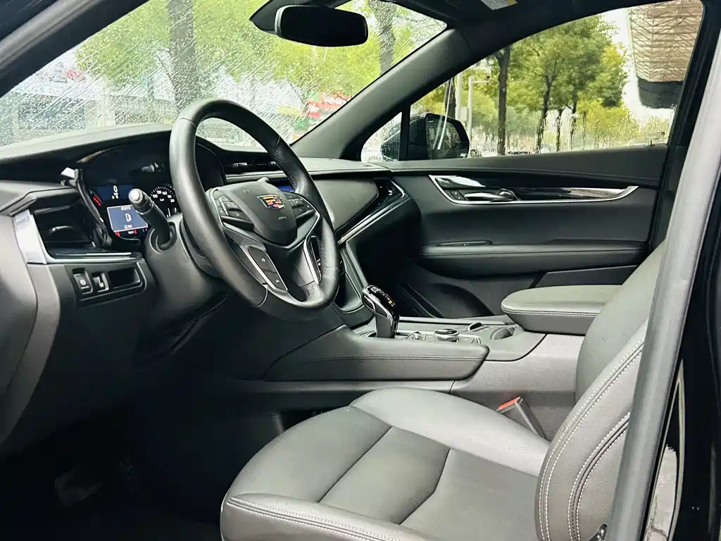 Cadillac XT5 2023 — фото 10