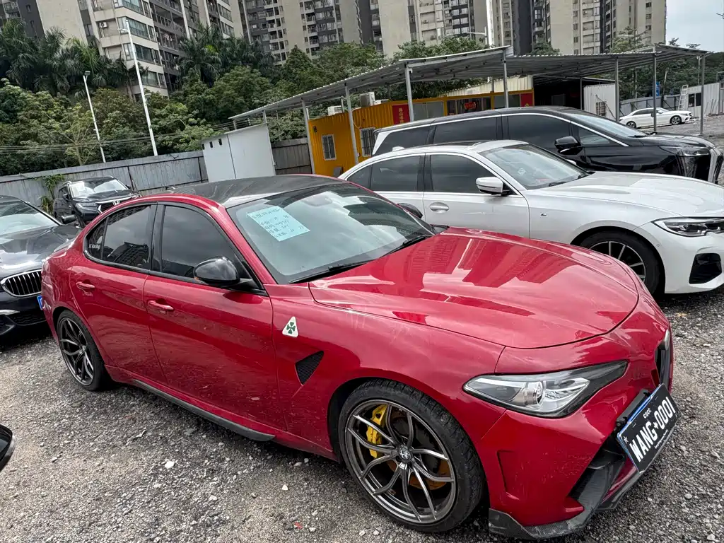 Alfa Romeo Giulia 2019 — фото 4