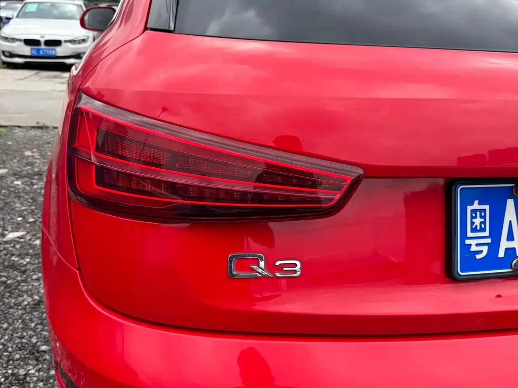 Audi Q3 2018 — фото 18