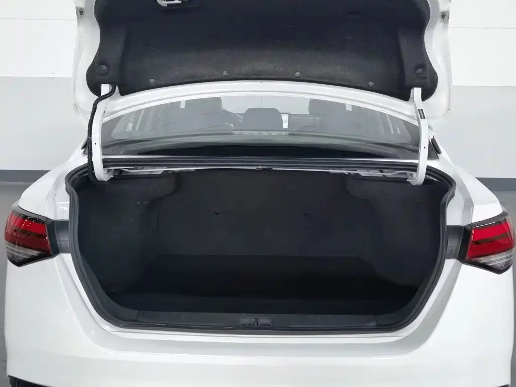 Nissan Sylphy 2023 — фото 16
