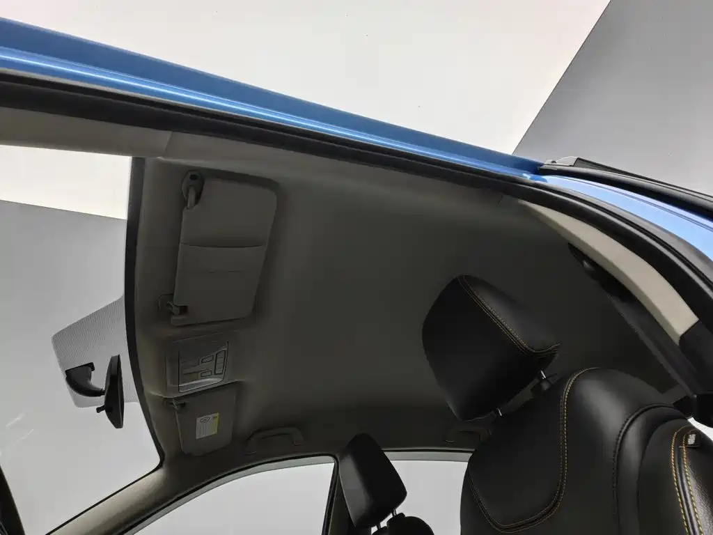 Dongfeng Fengshen AX4 2017 — фото 14