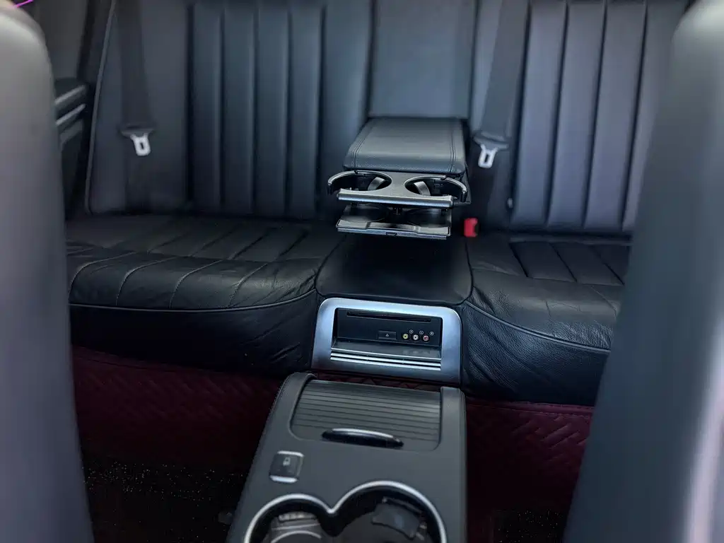 Mercedes-Benz E-Class 2015 — фото 29
