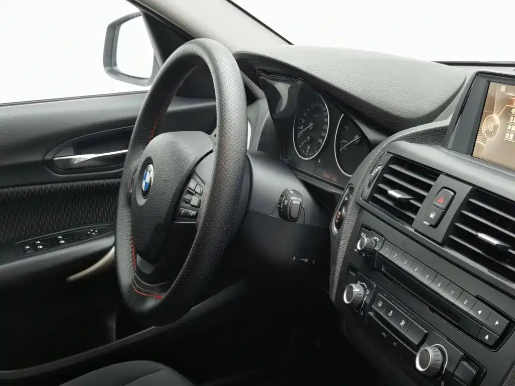 BMW 1 Series 2015 — фото 22