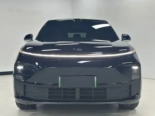 Li Auto L6 2025