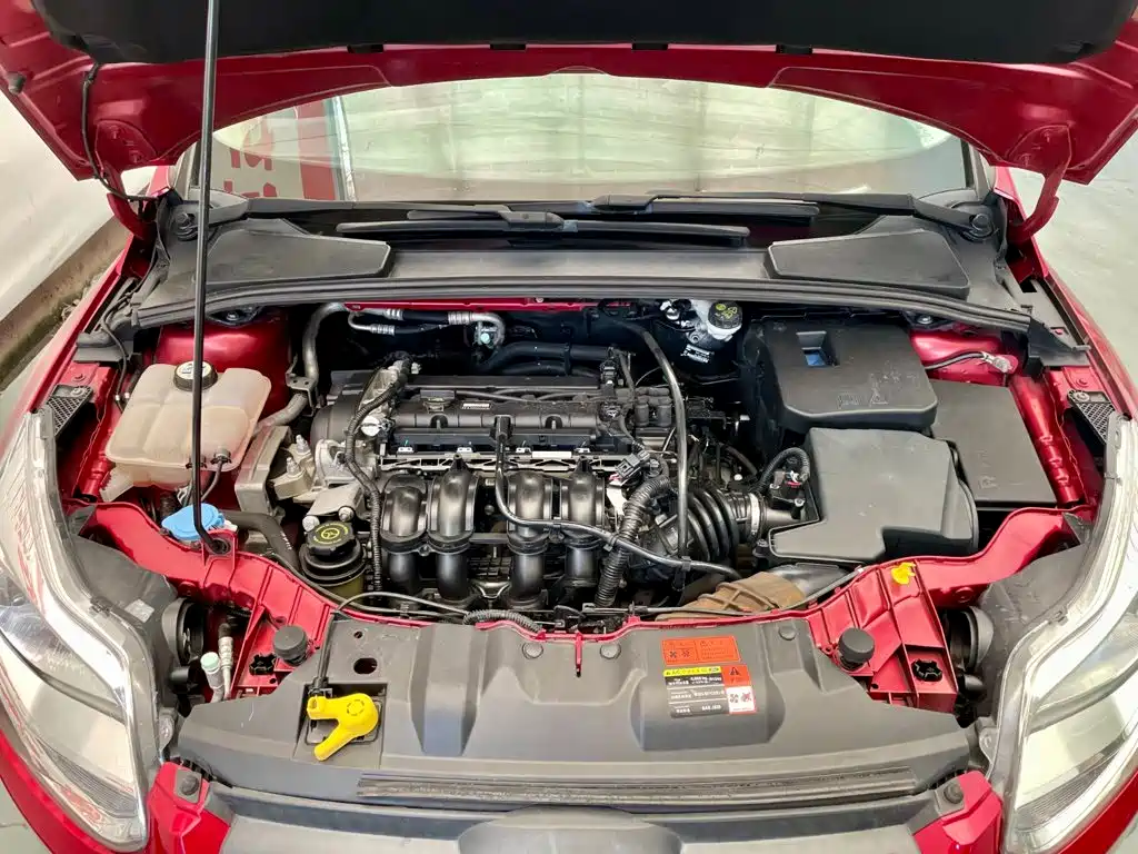 Ford Focus 2015 — фото 17