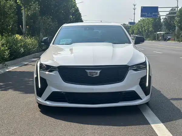 Cadillac CT4 2021