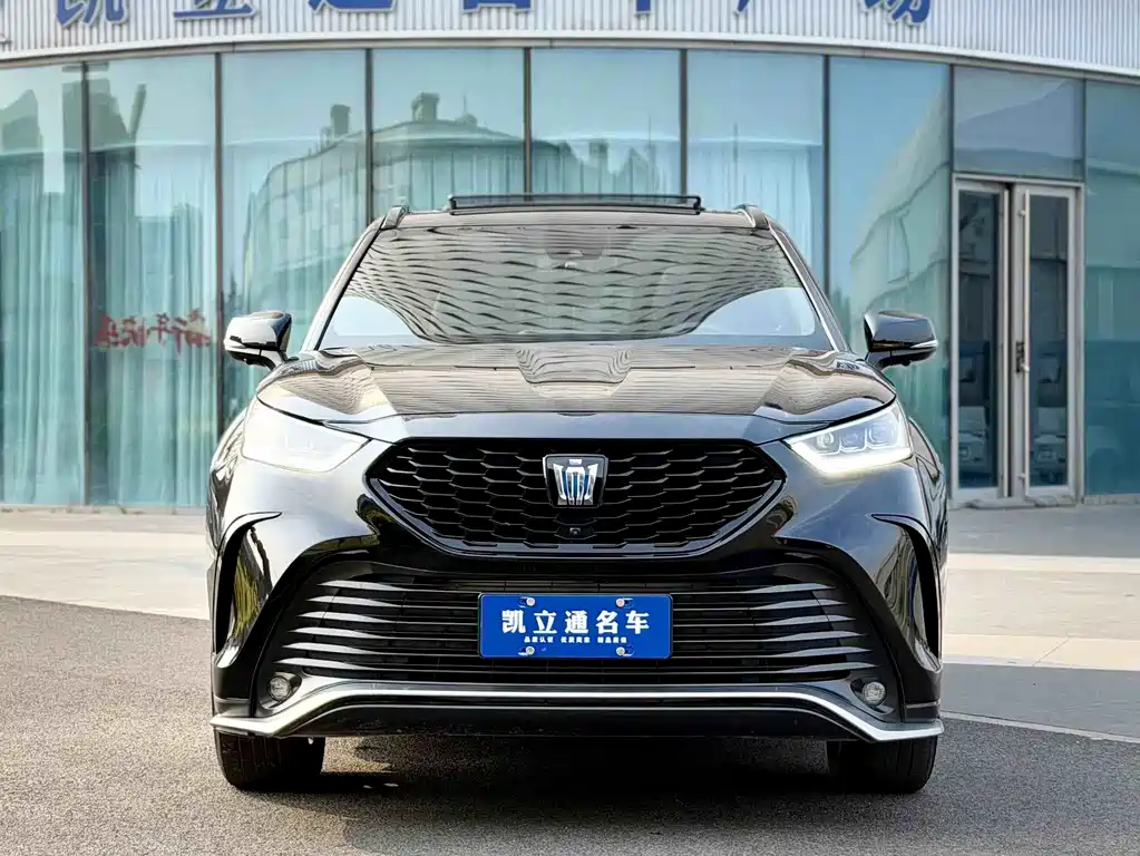 Toyota Crown Kluger 2023
