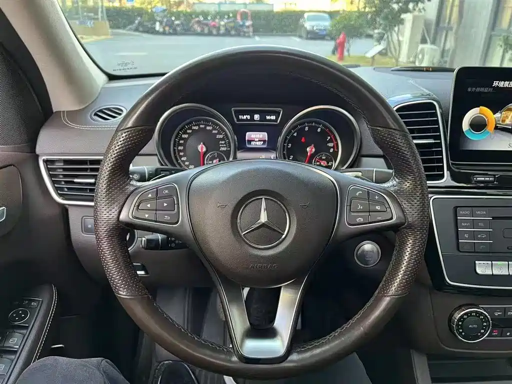 Mercedes-Benz GLE 2018 — фото 8