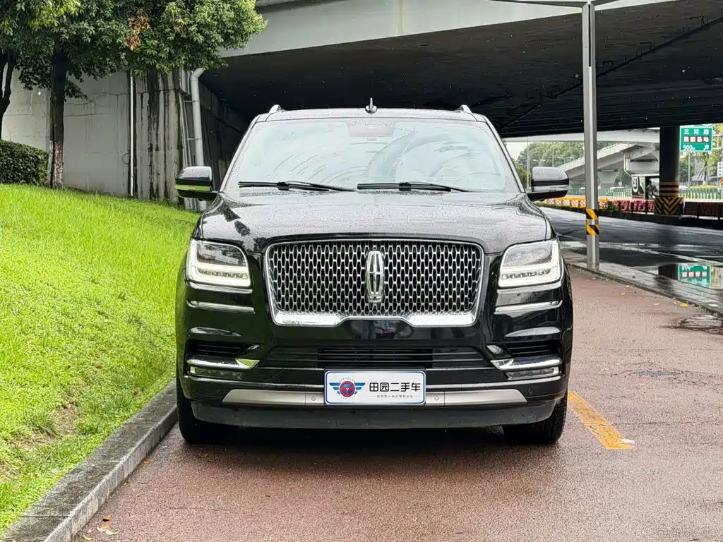 Lincoln Navigator 2021 — фото 2