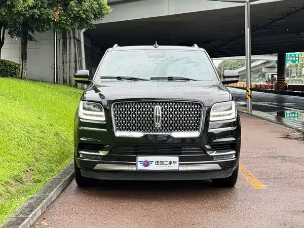 Lincoln Navigator 2021