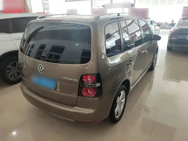 Volkswagen Touran 2016
