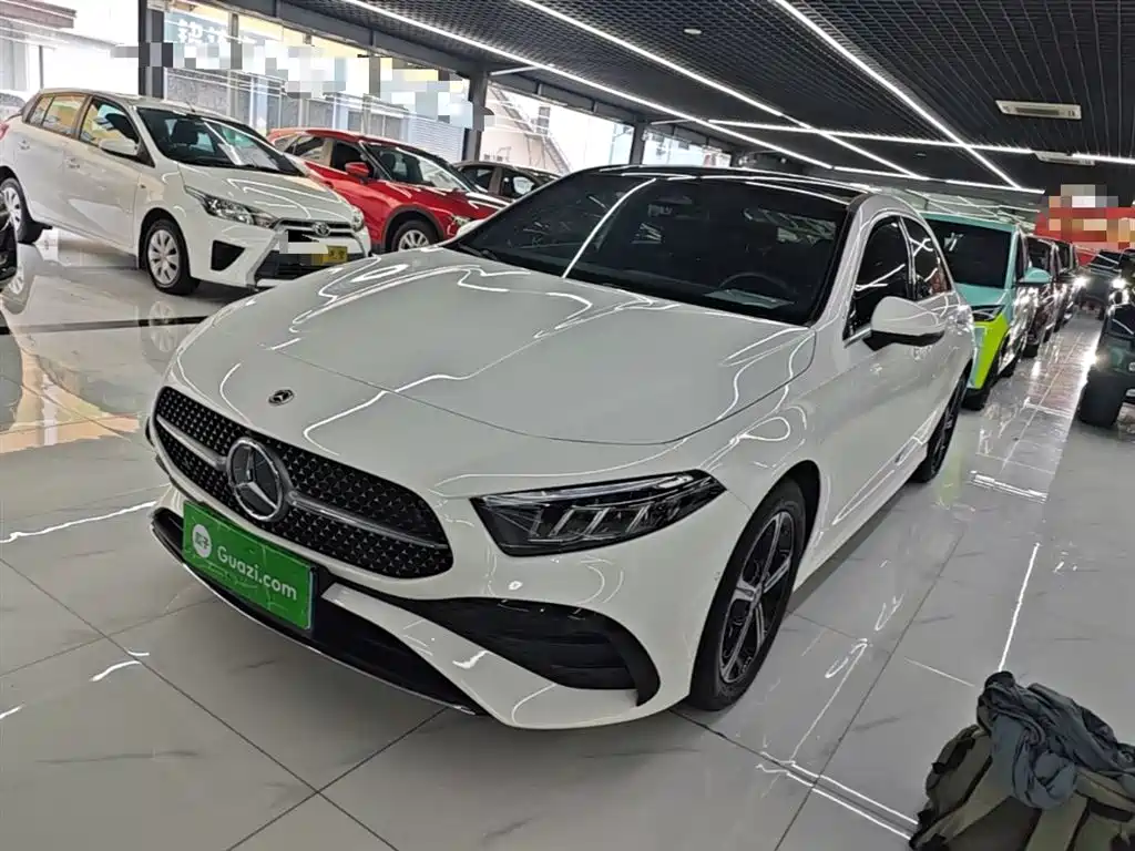 Mercedes-Benz A-Class 2024 — фото 2