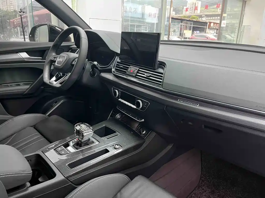 Audi Q5L 2023 — фото 22