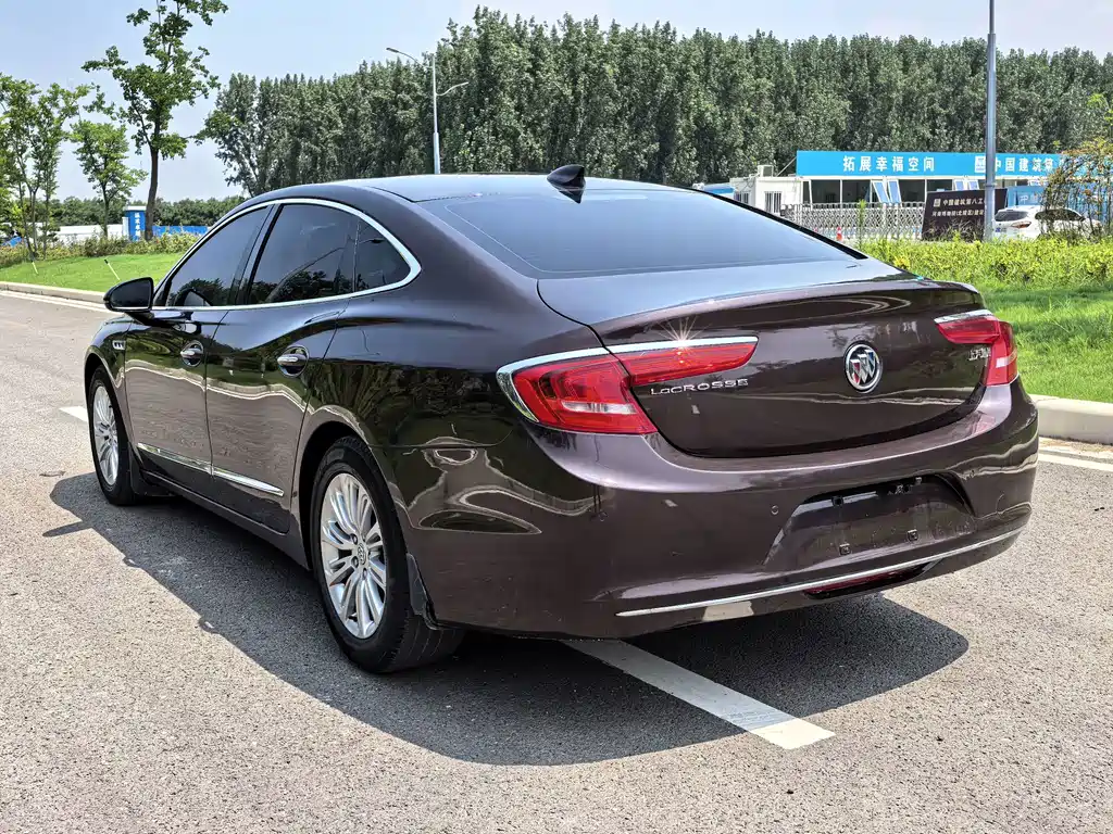 Buick LaCrosse 2017 — фото 21