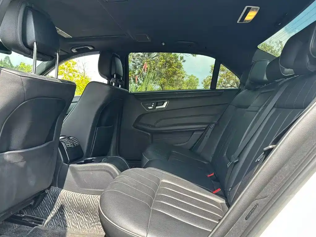 Mercedes-Benz E-Class 2015