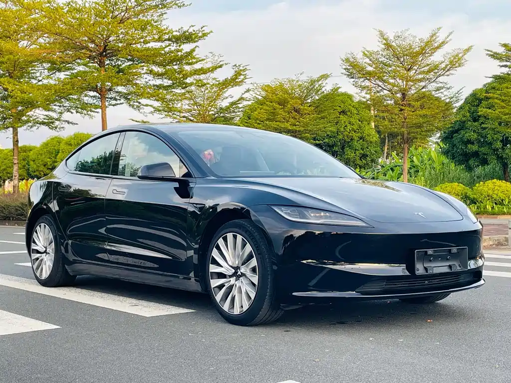 Tesla Model 3 2023 — фото 3