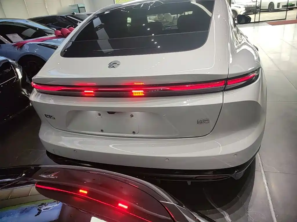 NIO ET5 2025