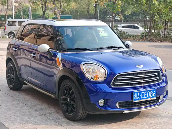 MINI Countryman 2015