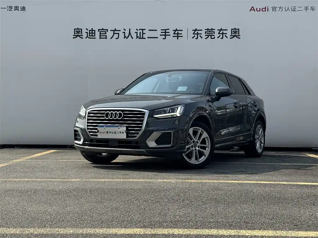 Audi Q2L 2021 — фото 1