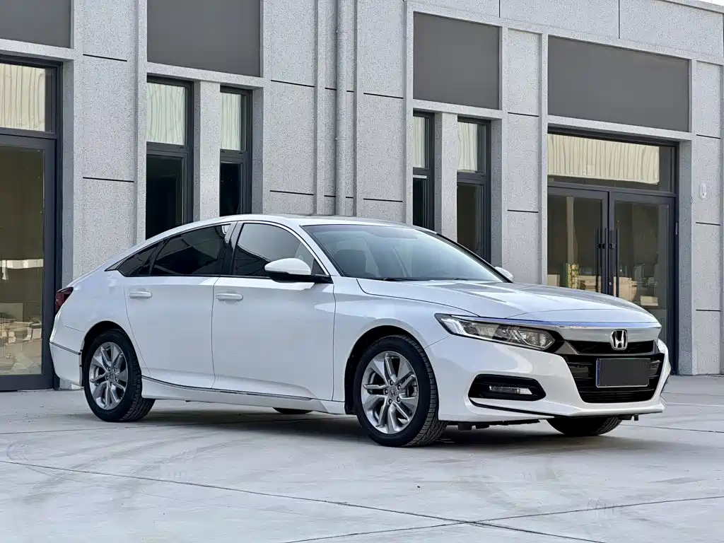 Honda Accord 2018 — фото 3