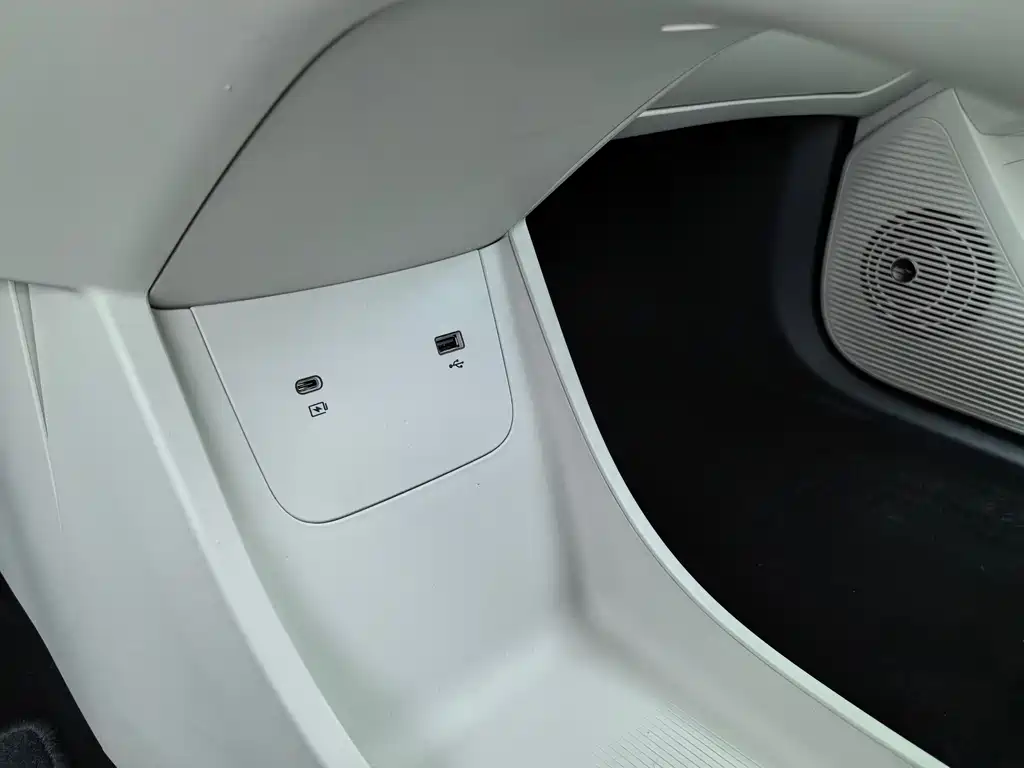 Geely Galaxy Starwish 2024 — фото 28