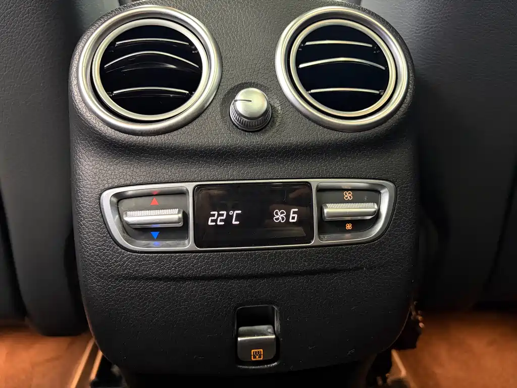 Mercedes-Benz GLC 2022 — фото 15