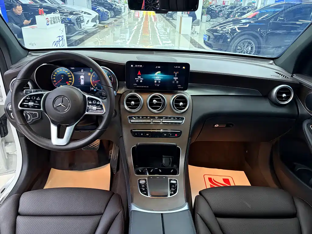 Mercedes-Benz GLC 2022 — фото 10