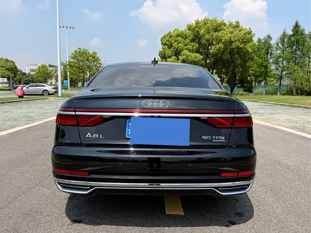 Audi A8 2020 — фото 12