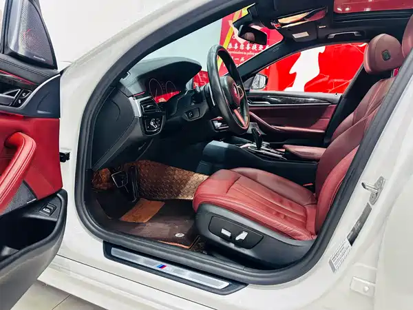 BMW 5 Series 2019
