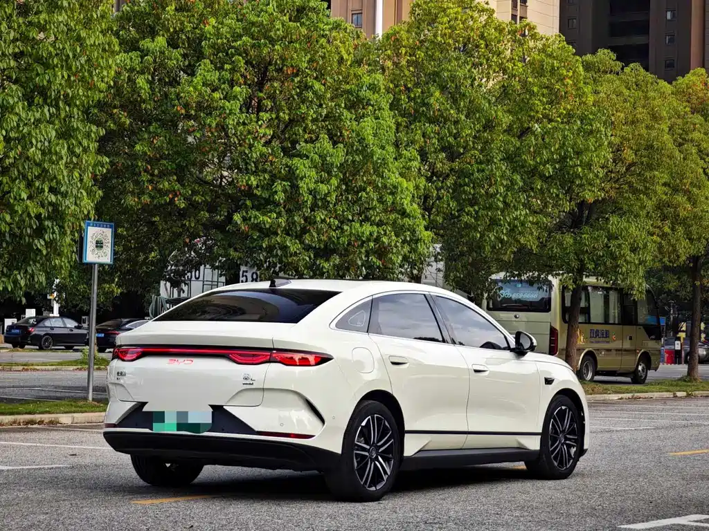 BYD Qin L 2025 — фото 9