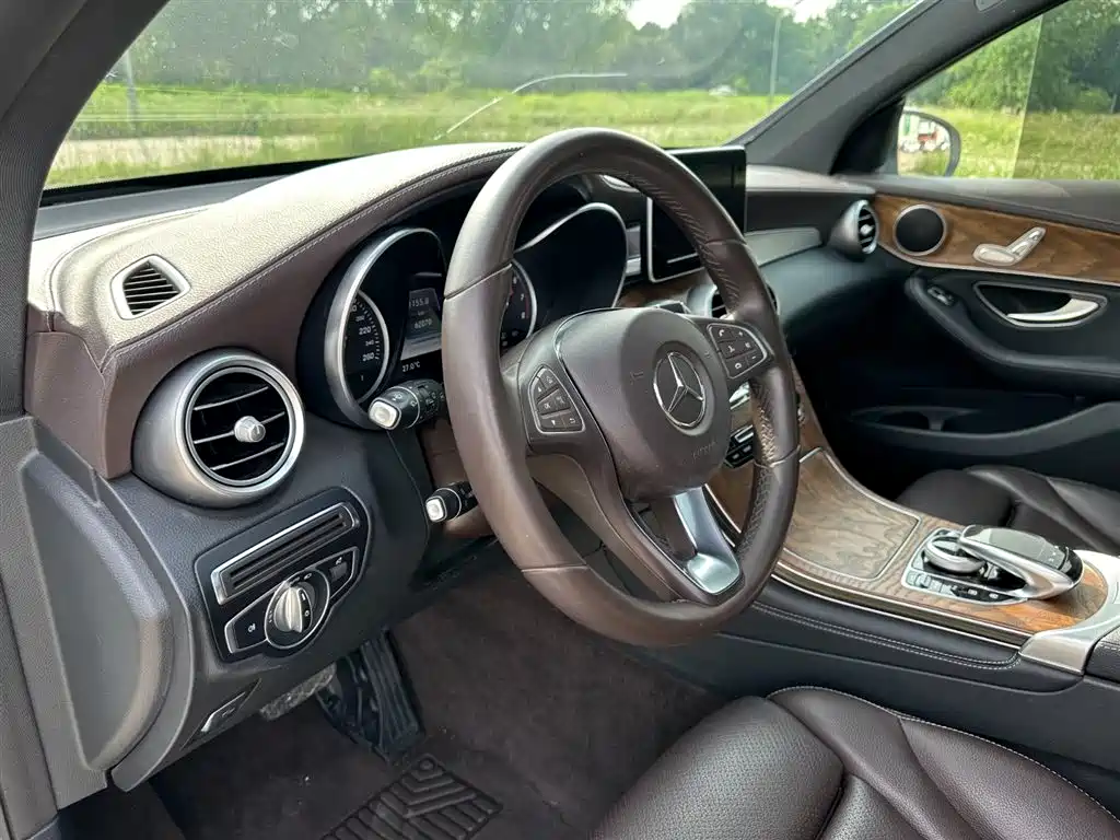 Mercedes-Benz GLC 2019 — фото 14