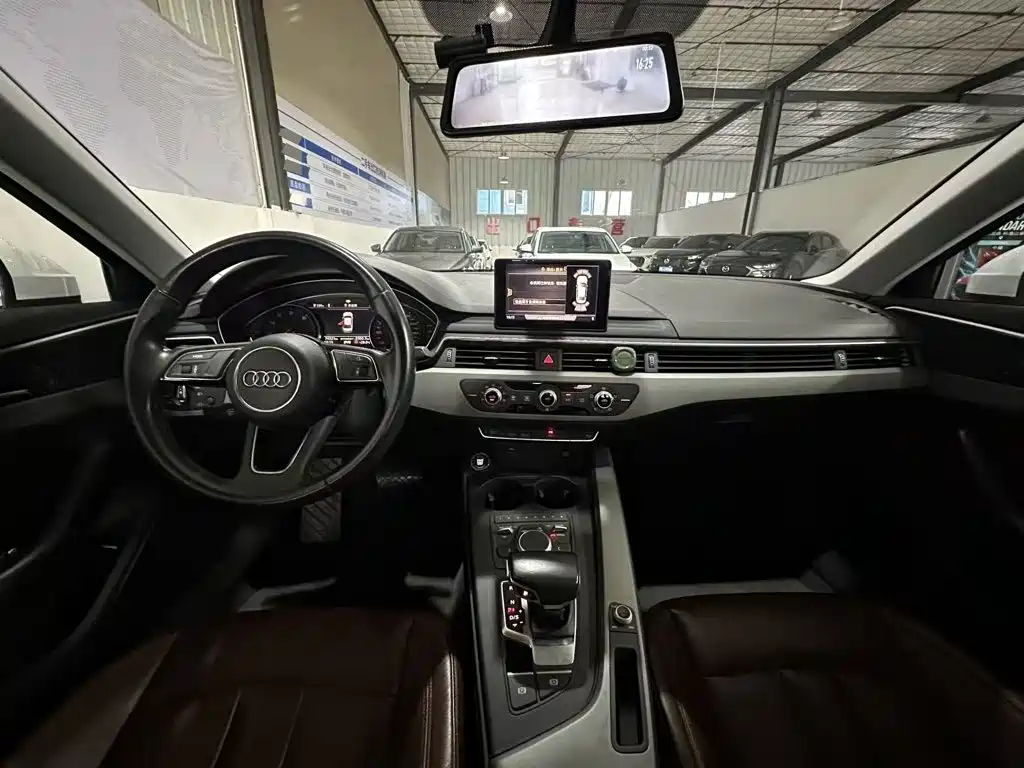 Audi A4L 2020