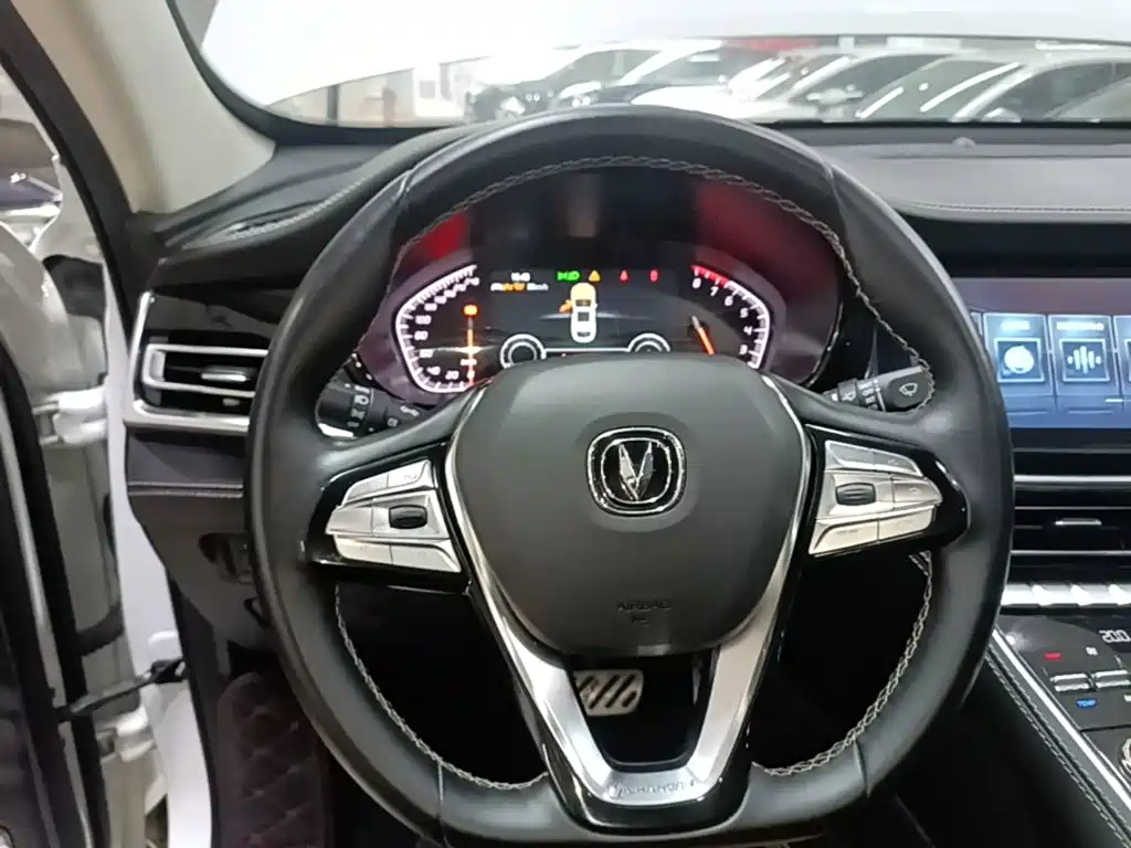 Changan CS85 COUPE 2020 — фото 11