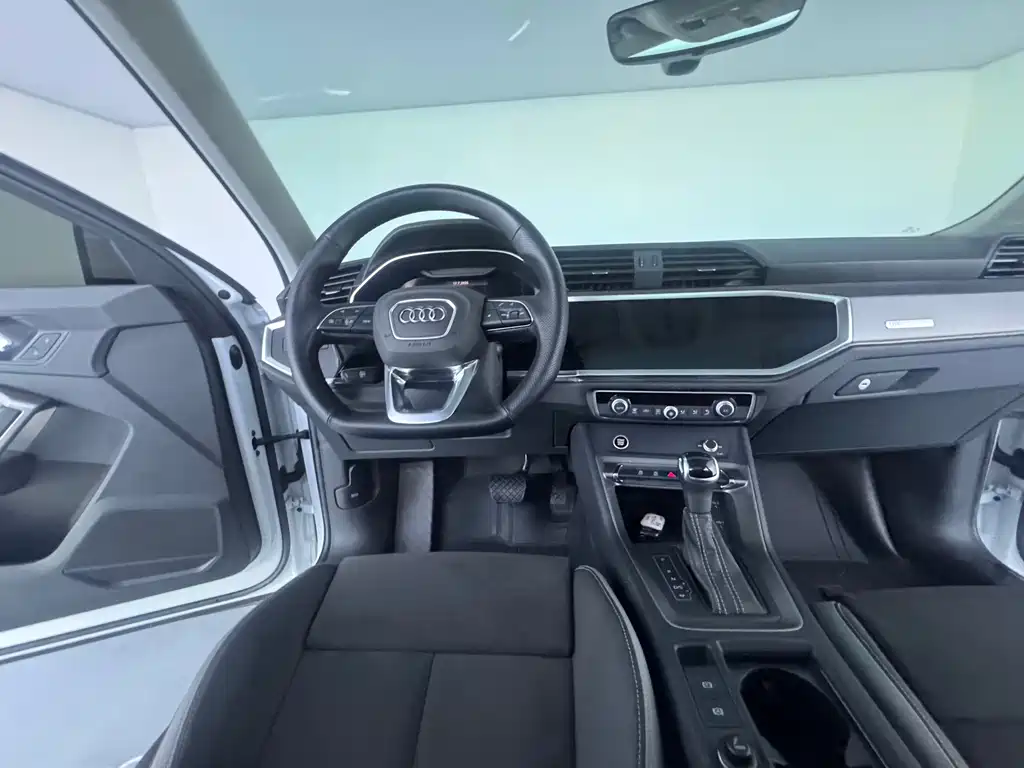 Audi Q3 2022 — фото 17