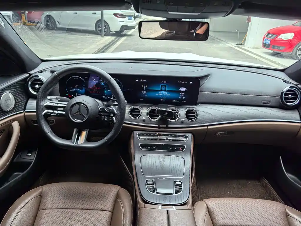 Mercedes-Benz E-Class 2023