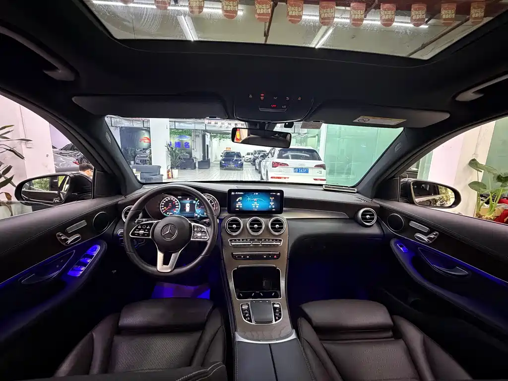 Mercedes-Benz GLC 2019 — фото 11