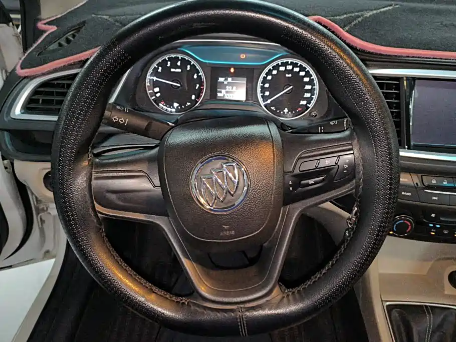 Buick Excelle GT 2017 — фото 15