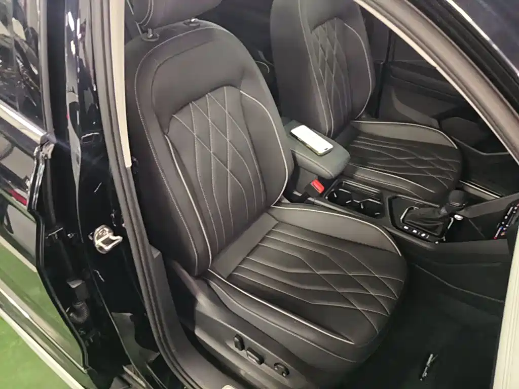 Volkswagen Tiguan L 2022 — фото 25